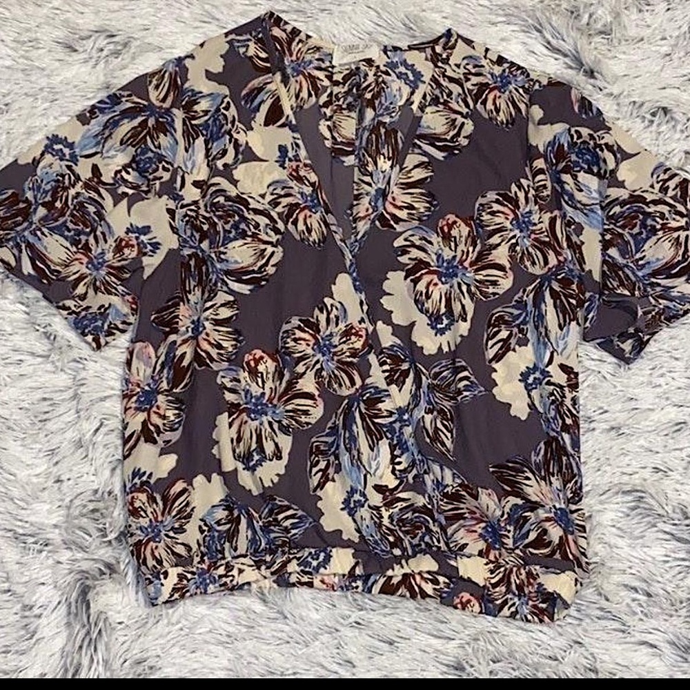 Floral boutique top
